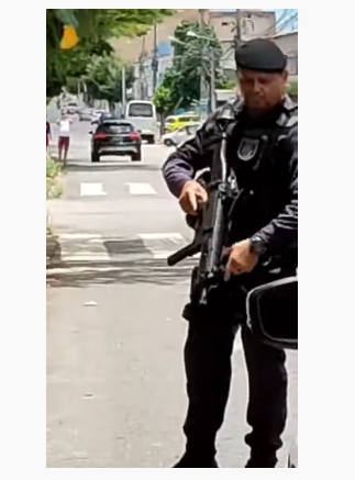 VÍDEO: Bandido tenta assaltar taxista e é baleado por policial à paisana em Natal