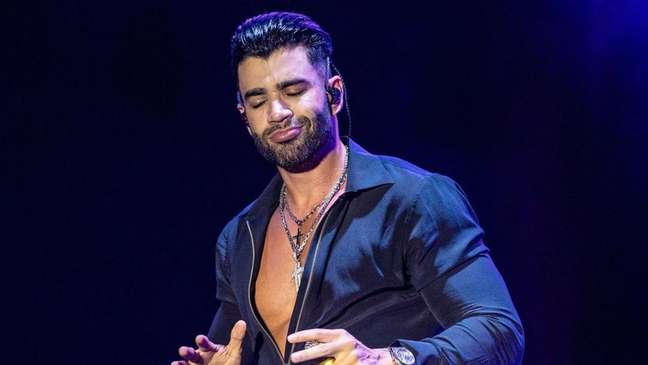 VÍDEO: Gusttavo Lima se pronuncia em show sobre mulher que diz ter uma filha com o sertanejo; “só tinha 15”