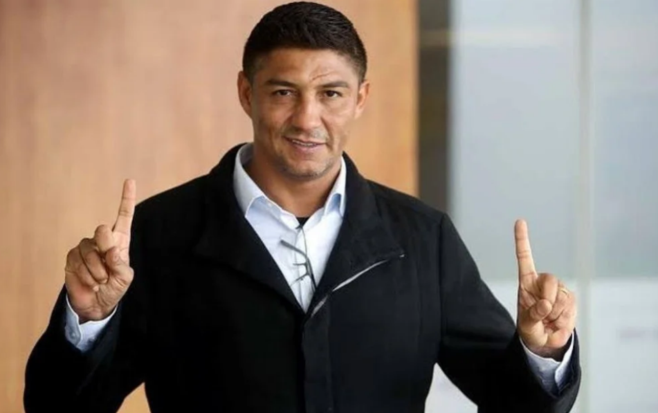 Ex-craque do futebol brasileiro chega a final do Big Brother de Portugal