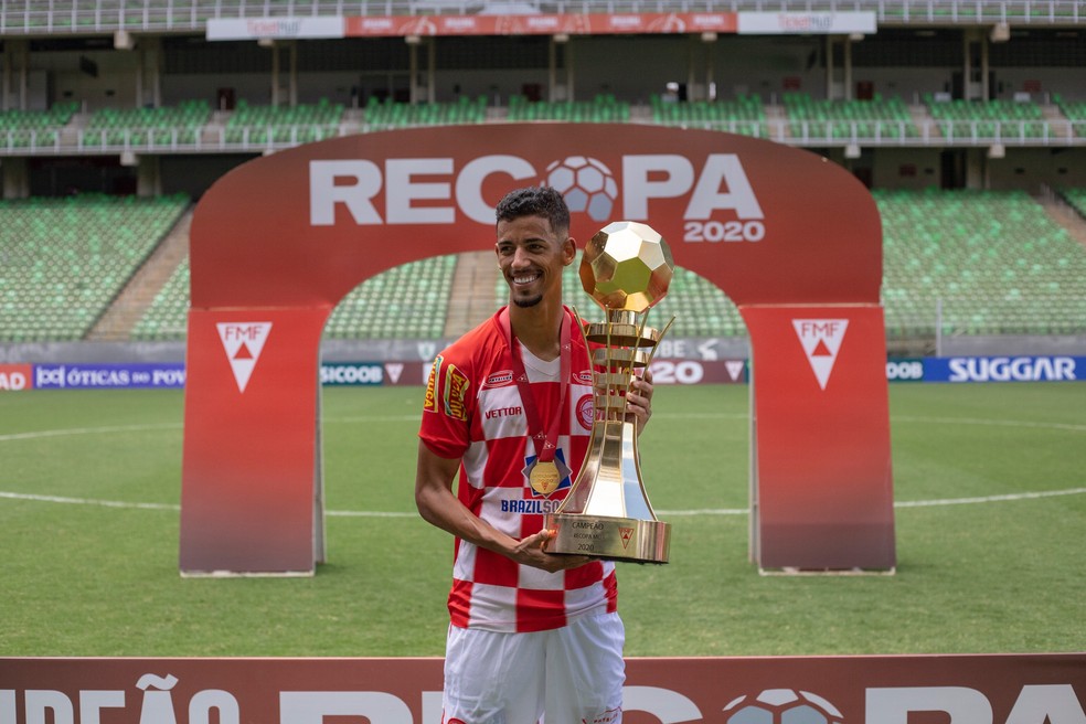 Clube de Natal anuncia contratação de destaque do futebol mineiro