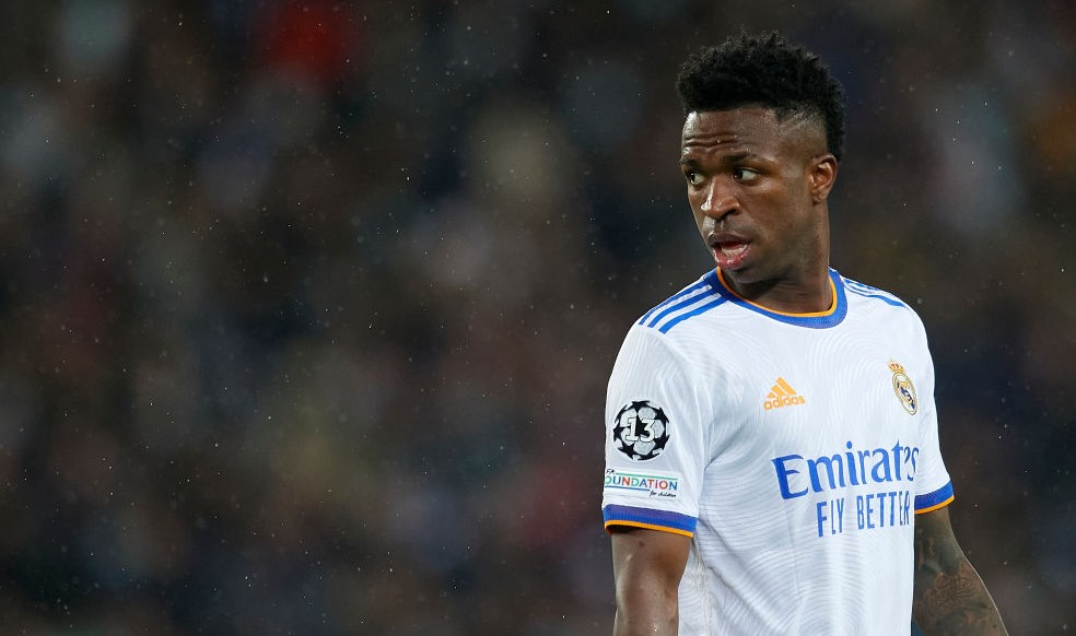 Real Madrid prepara contrato de renovação de brasileiro com multa bilionária