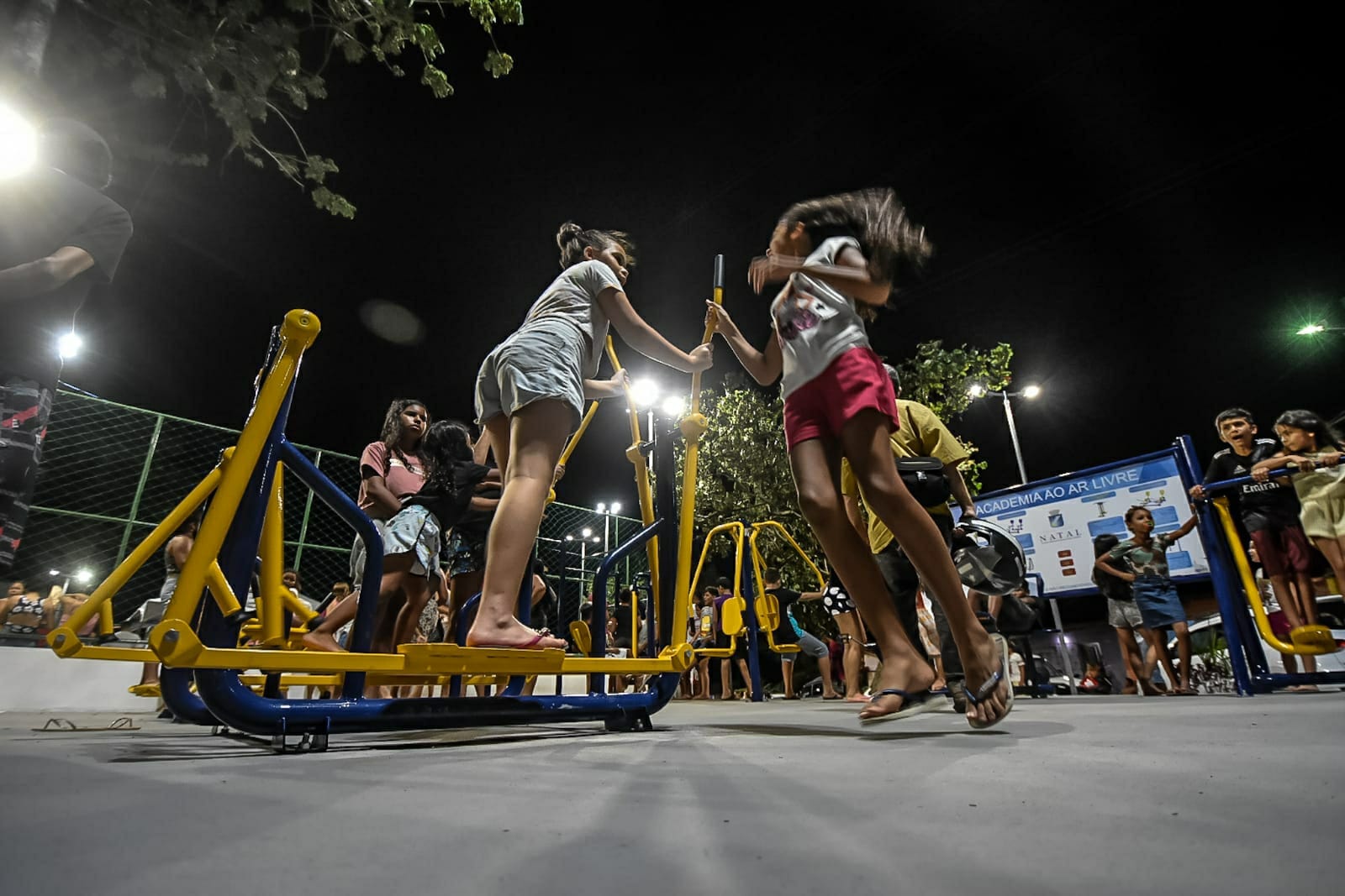Prefeitura entrega nova praça Santa Paula Frassinetti, em Felipe Camarão