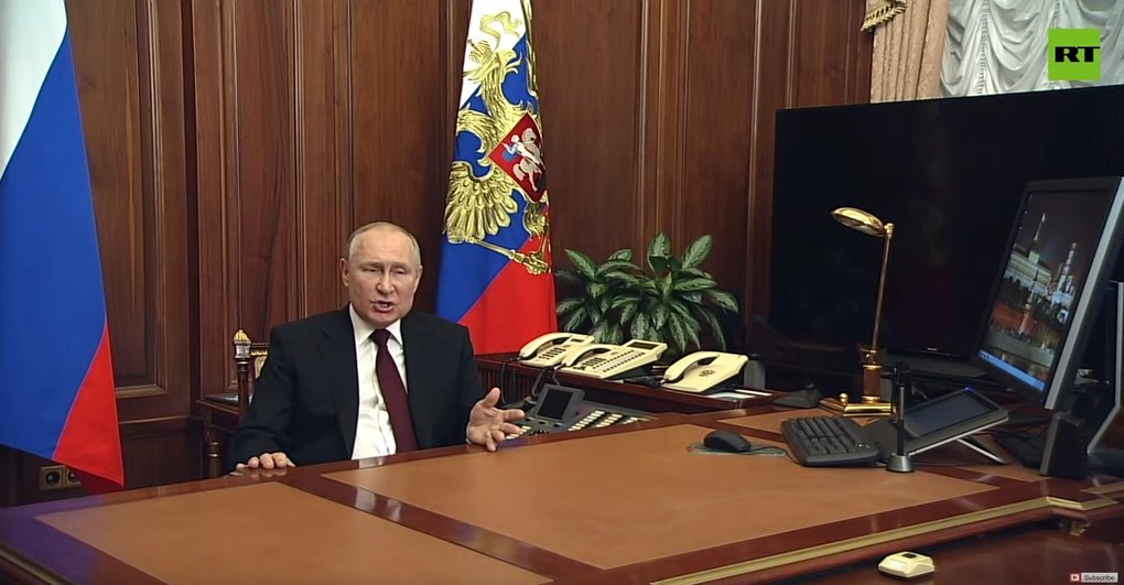 "Quem se meter sofrerá consequências jamais vistas", diz Putin após invasão à Ucrânia