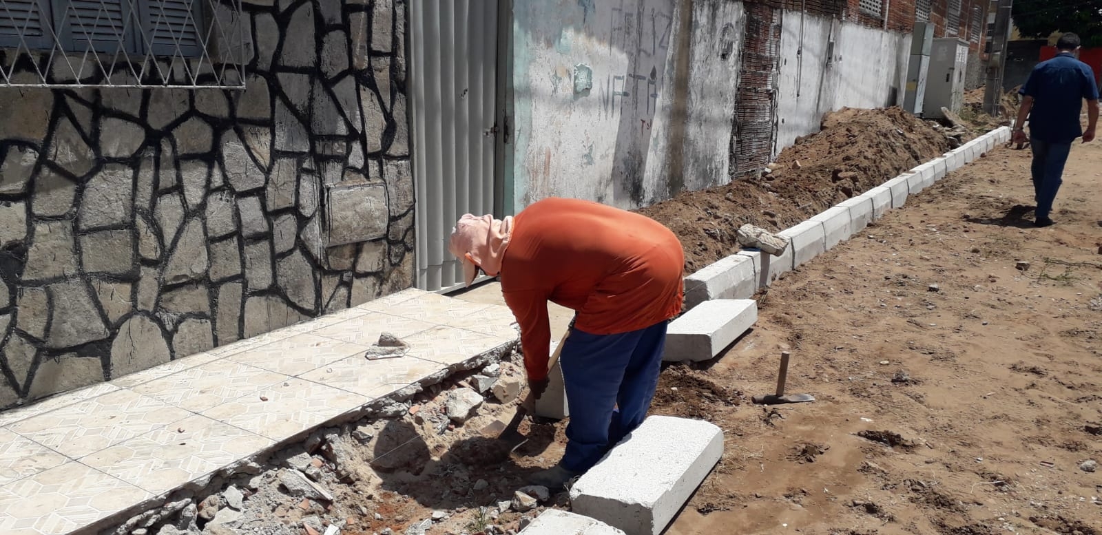 Prefeitura inicia obras de pavimentação e drenagem no Alto da Torre