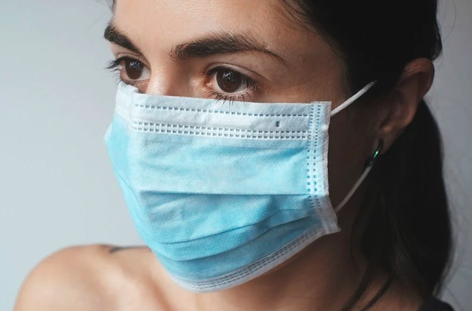 Estudo mostra que máscara de pano não protege contra a Covid; saiba qual a mais eficiente