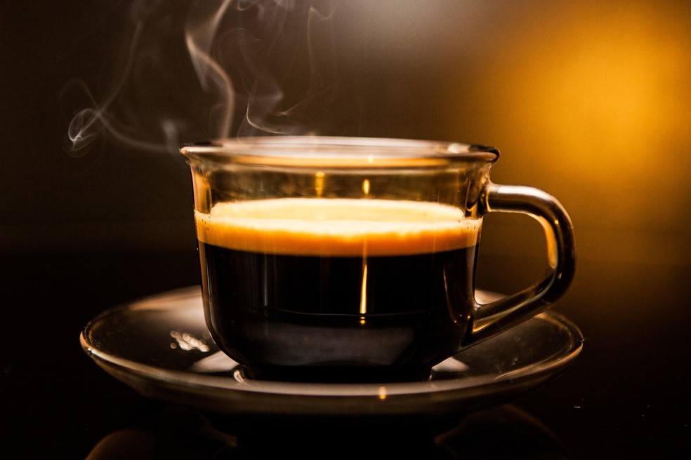 Café faz mal? Saiba quantas xícaras é possível tomar sem ter complicações