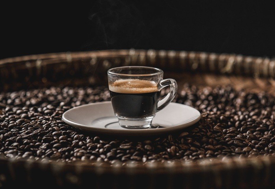 Homem morre após consumir 200 doses de café