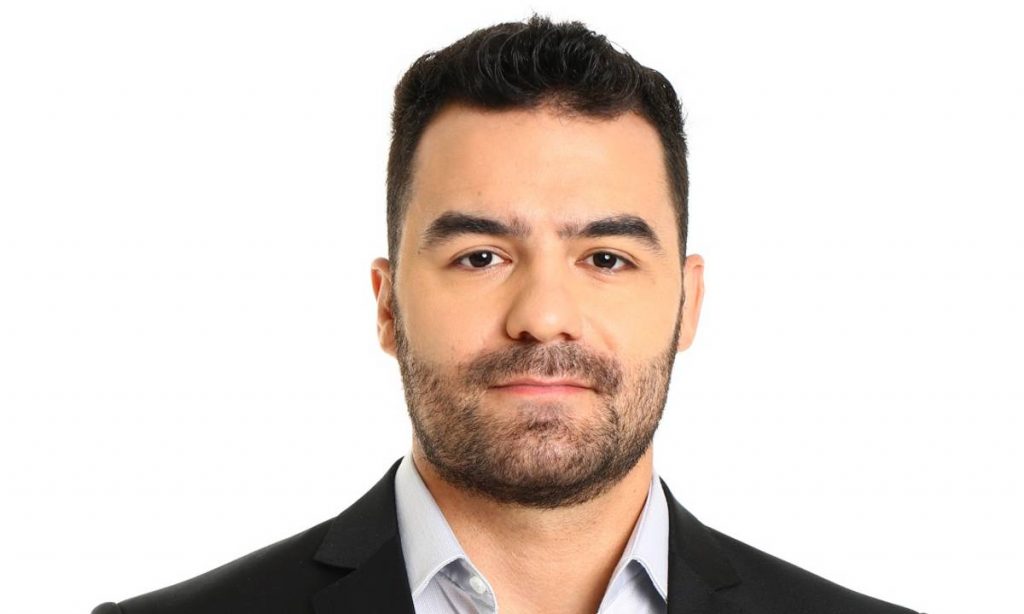 VÍDEO: Em áudios, deputado estadual diz que mulher ucraniana é 'fácil porque é pobre'