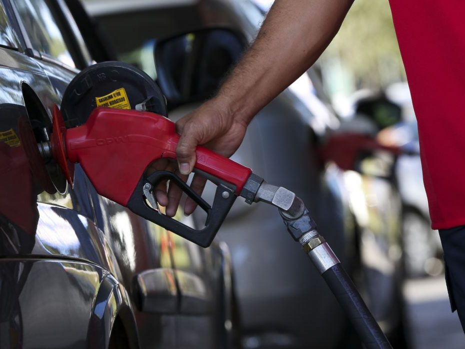 Litro da gasolina pode chegar a R$ 9, afirmam especialistas