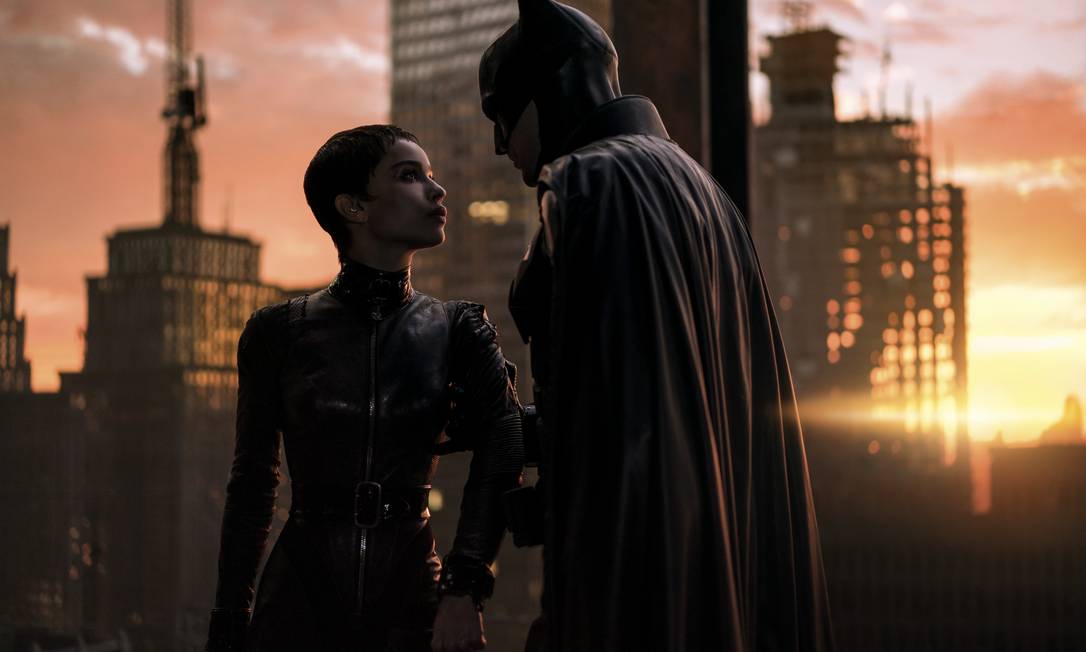 VÍDEO: Homem solta morcego dentro do cinema durante exibição de Batman