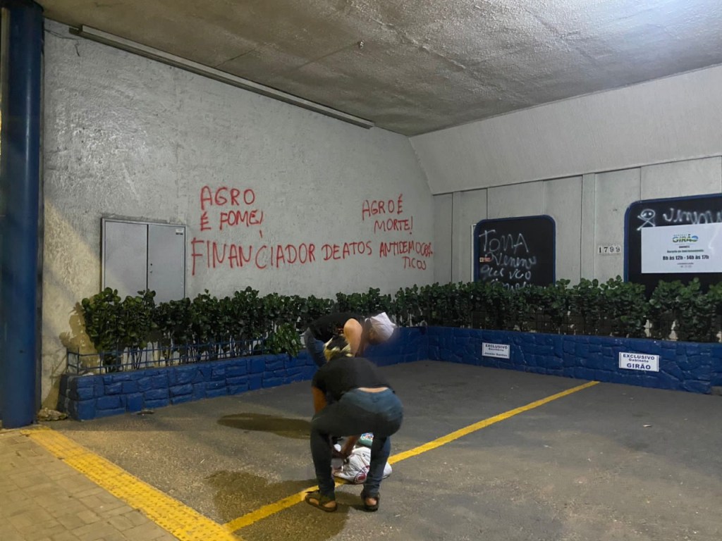 Vandalismo em escritório de deputado do RN foi promovido por mulheres do MST