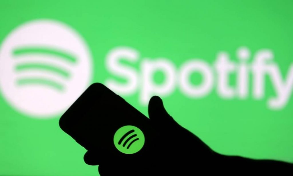 Plataforma musical fica fora do ar e usuários reclamam