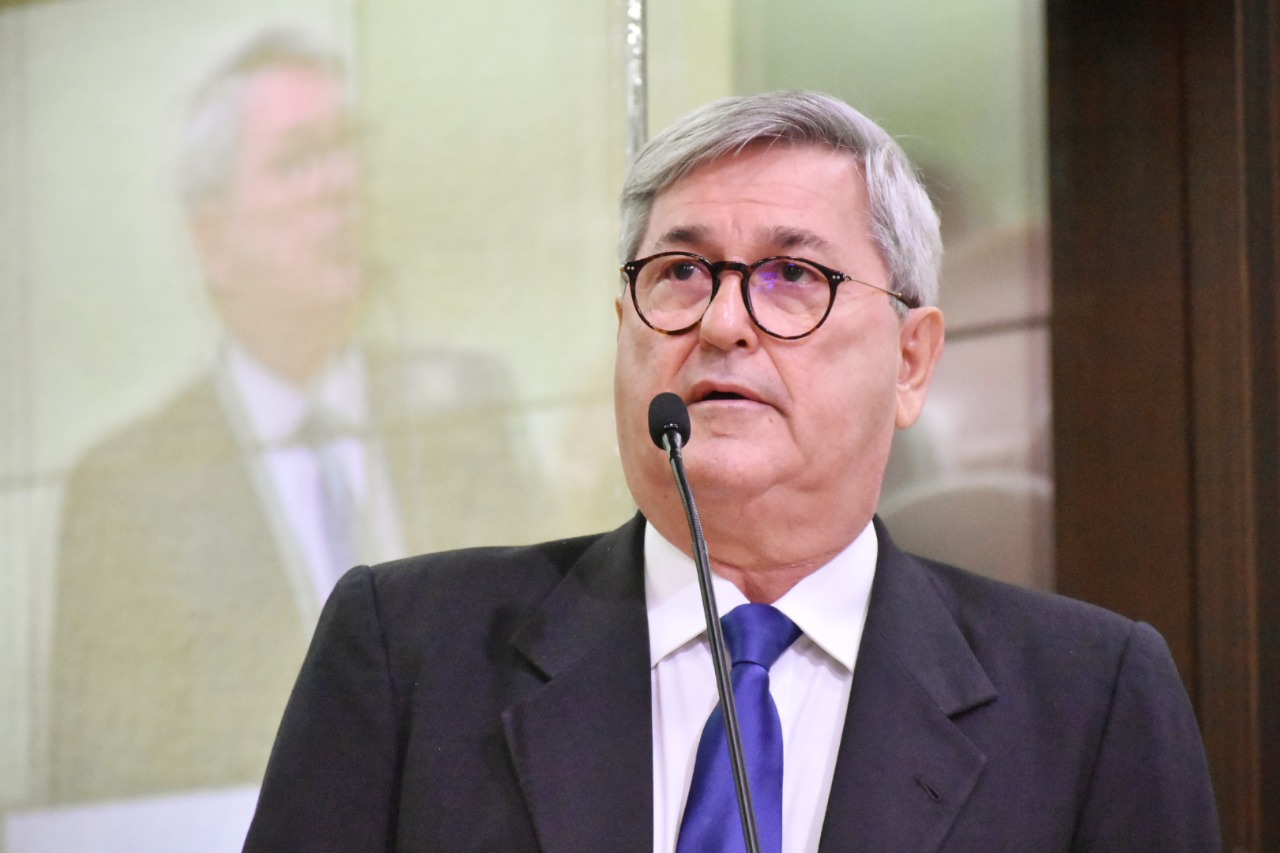 Deputado critica fechamento do hospital na Grande Natal e denuncia que pessoas perdem braços e pernas por falta