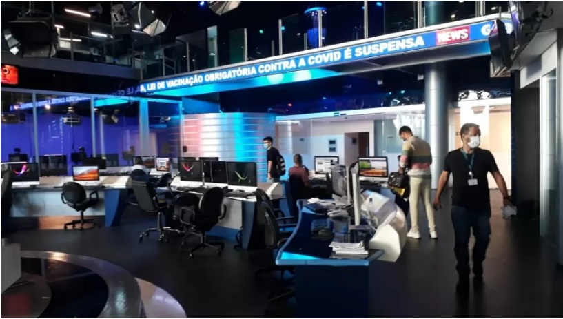 Jornalistas denunciam calor de 30º dentro de redação de emissora