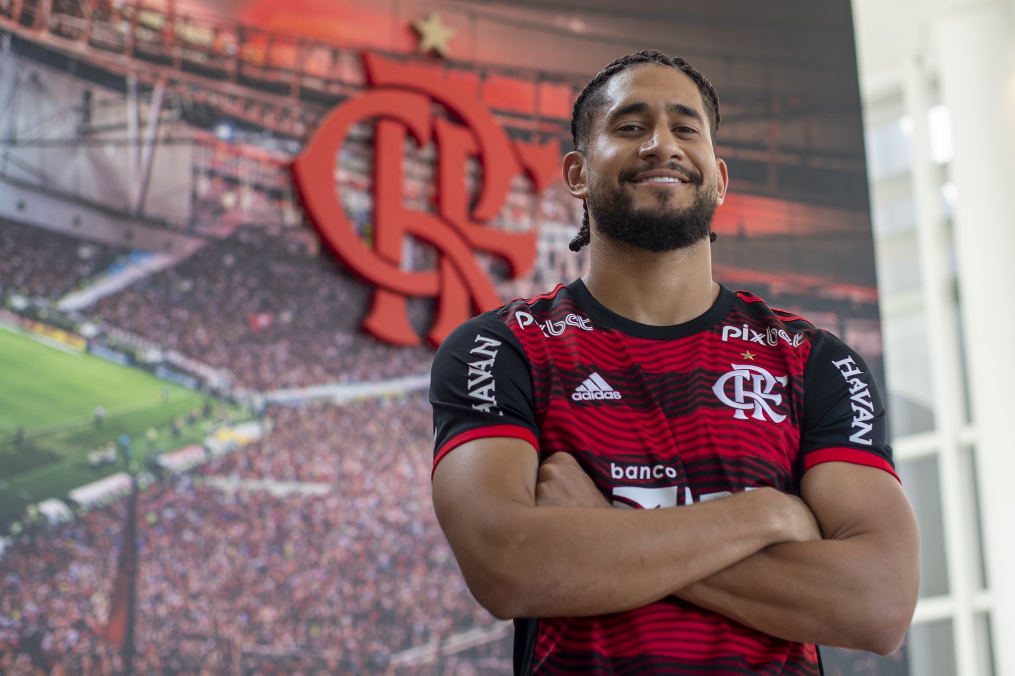 Flamengo oficializa contratação de jogador até 2025