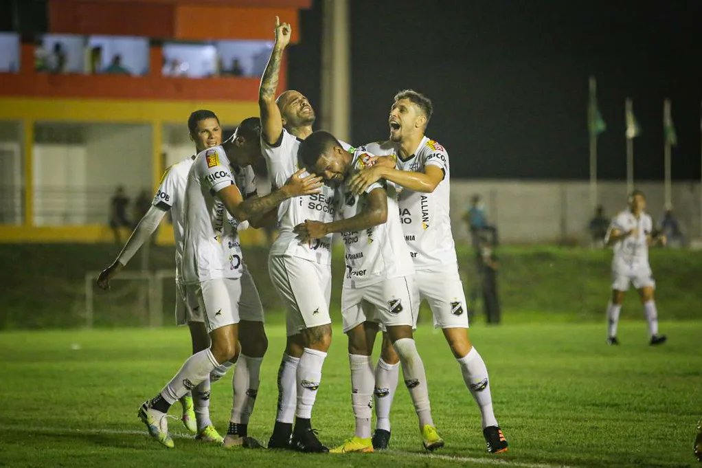 ABC em campo, Clássico dos Milhões no RJ, Fluminense decide vaga na Libertadores; confira os jogos de hoje
