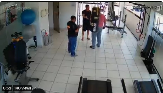 VÍDEO: Síndico é agredido com soco dentro de condomínio