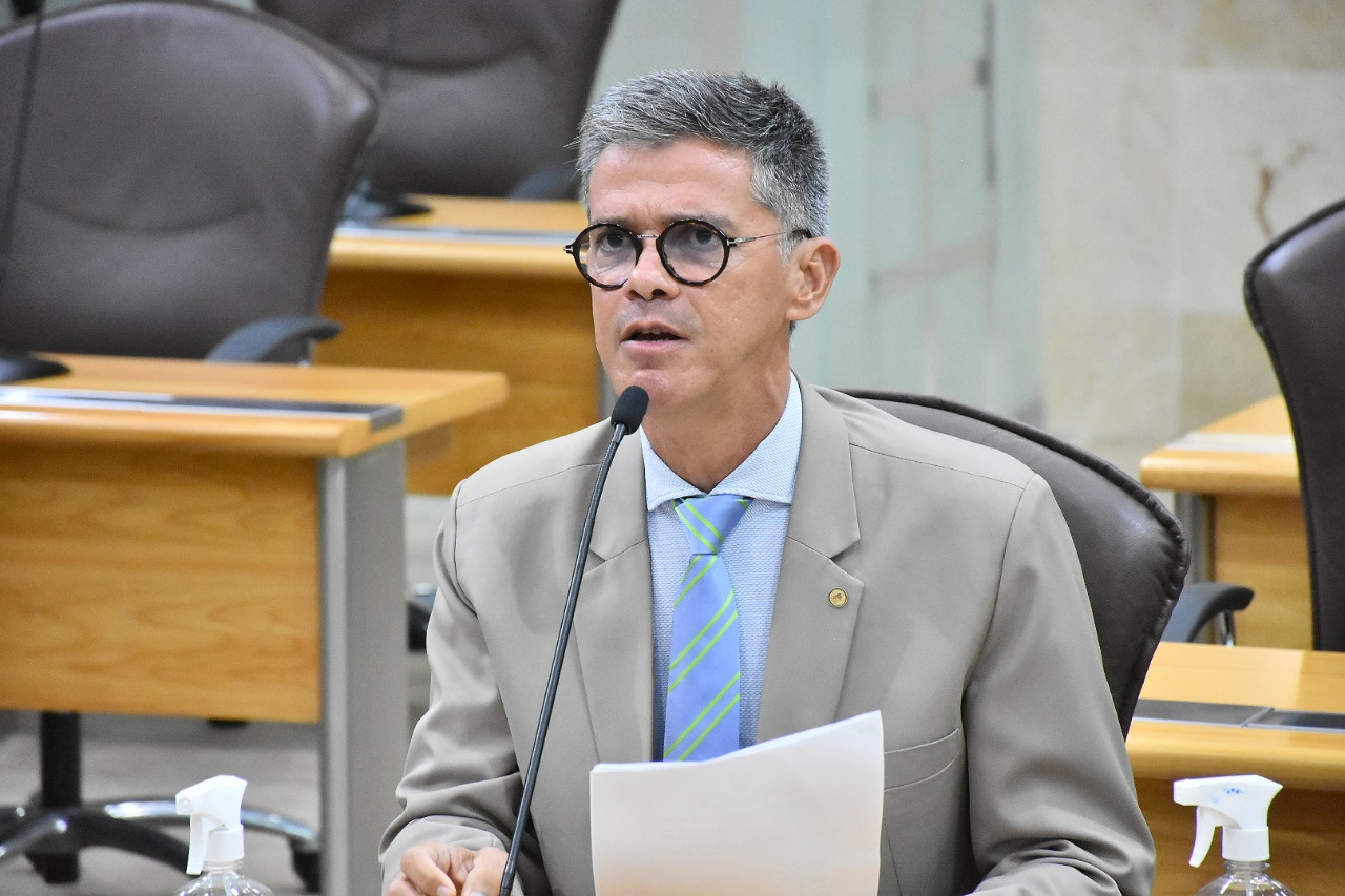 Deputado diz que PM morreu 'esperando Fátima pagar seguro de vida prometido'