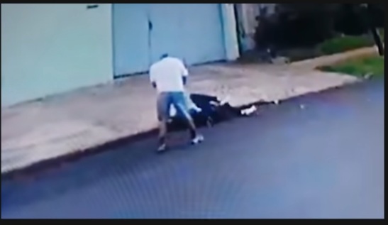 VÍDEO: Homem atira contra jovem de 21 anos em briga de trânsito