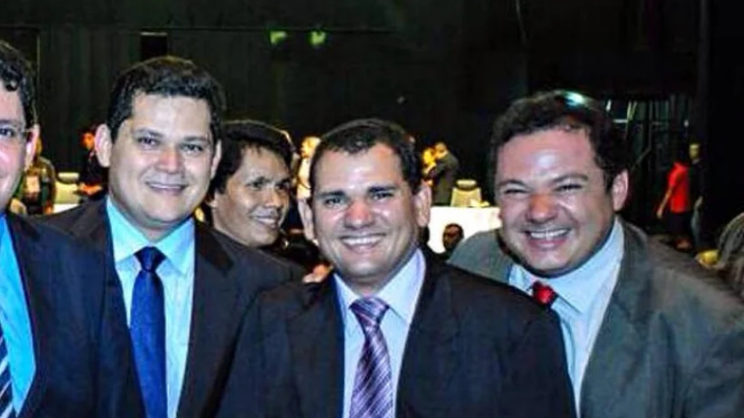PM apreende R$ 500 mil em dinheiro vivo com irmão de Alcolumbre