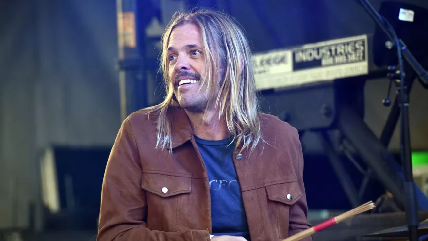 Taylor Hawkins, baterista do Foo Fighters morre 2 dias antes de show no Brasil