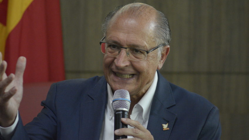Alckmin segue atacado por correntes do PT: “Golpista”