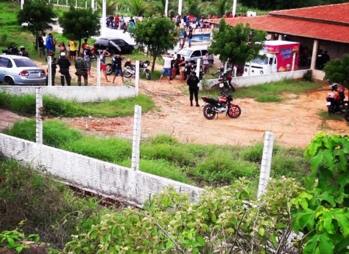 Polícia apreende drogas em festa clandestina com 200 pessoas no interior do RN