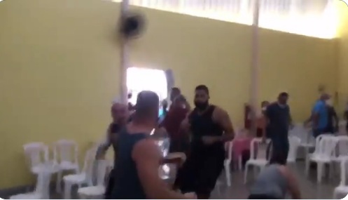 VÍDEO: Reunião de condomínio de militares termina em pancadaria