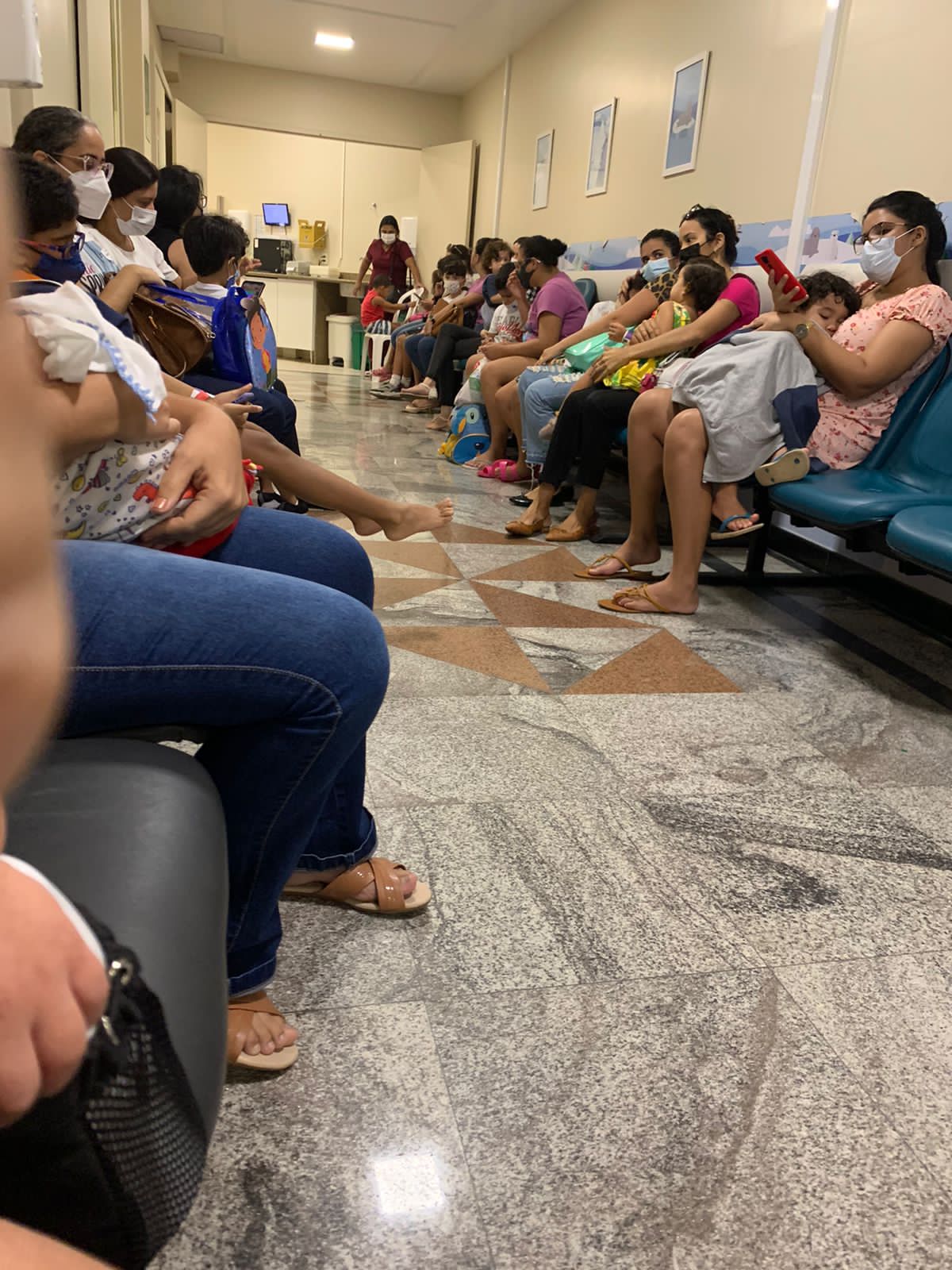 Filas e dezenas de crianças: Vídeo mostra caos em hospital da Unimed no RN