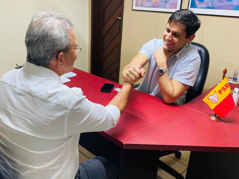 Hermano Morais comunica decisão partidária a Rafael Motta