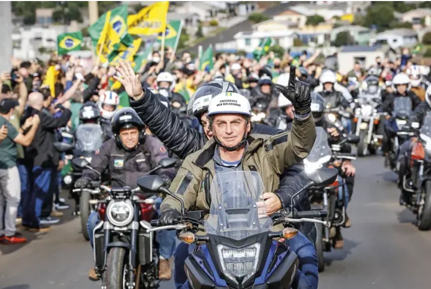 VÍDEO: Veja imagens da motociata que já se forma à espera do presidente Bolsonaro no RN