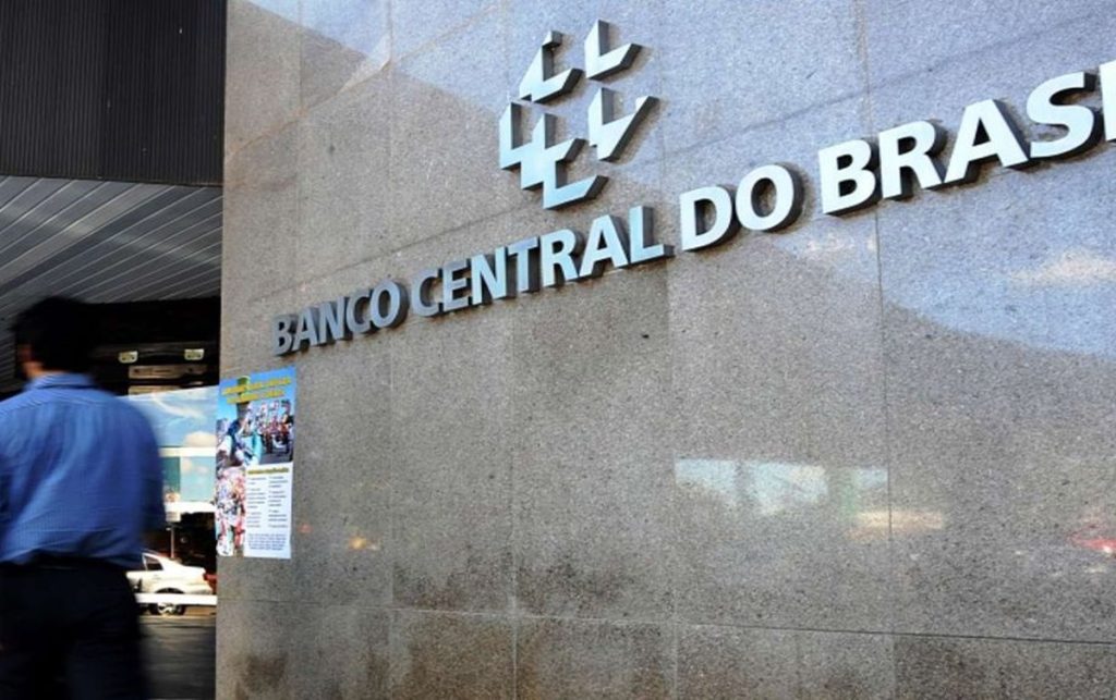 Servidores do Banco Central ameaçam com “greve severa” e paralisação do Pix