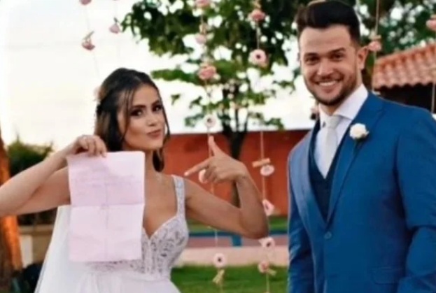 Mulher faz contrato de casamento que obriga noivo a lavar a louça todos os dias