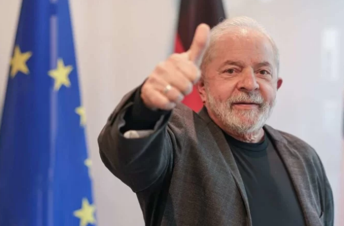 VÍDEO: Lula sugere acabar com o conflito na Ucrânia em uma ‘mesa tomando cerveja’