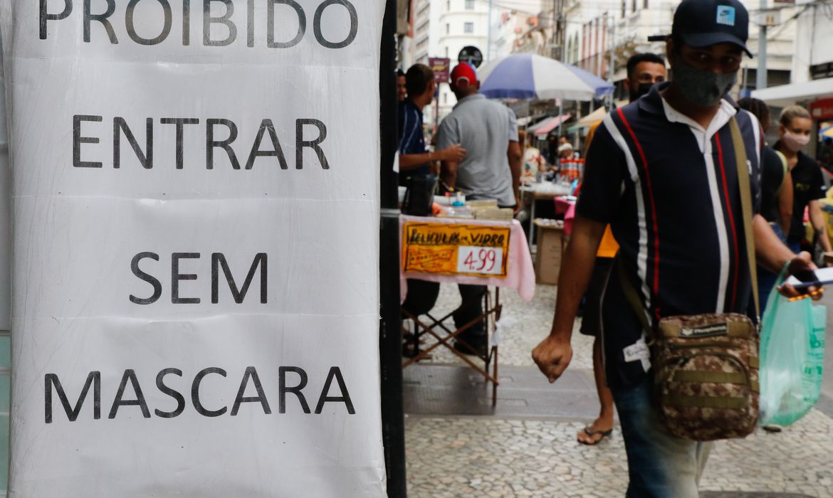 Governadora anuncia fim da obrigatoriedade do uso de máscaras no RN