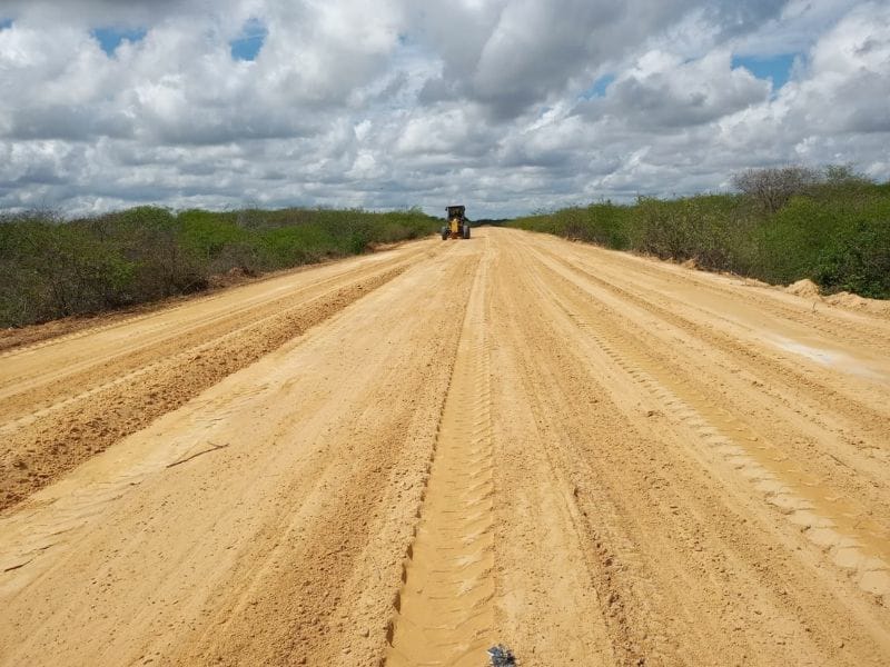 Fátima cede, assina acordo e Governo Bolsonaro vai asfaltar primeiro trecho da Estrada do Melão