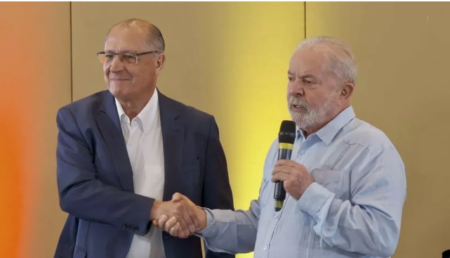 Geraldo Alckmin é anunciado oficialmente como vice em chapa com Lula