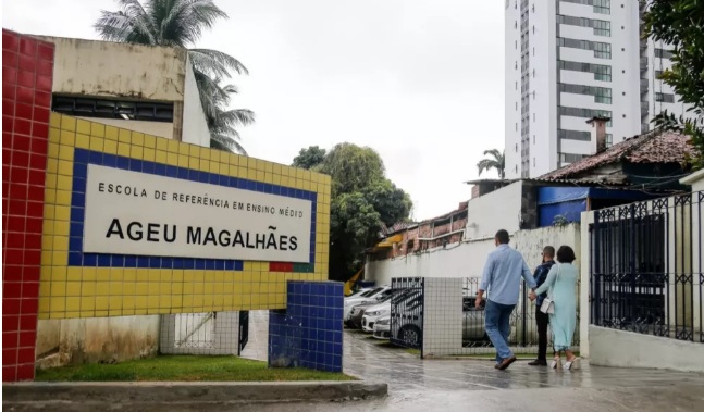 Vinte e seis alunos de escola estadual passam mal e Samu diz que tiveram 'crise de ansiedade'