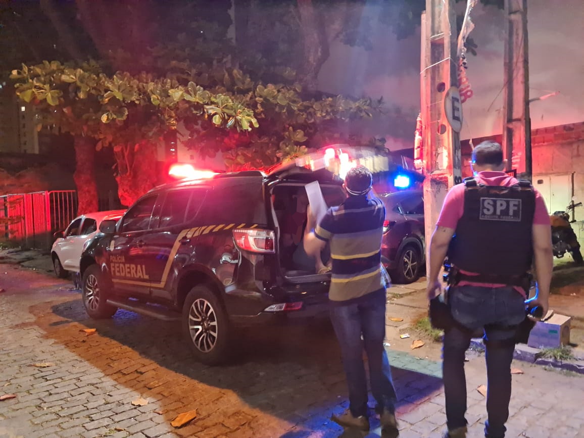 Policiais da Força Tarefa Natal prendem homem que estava foragido há 10 anos no RN