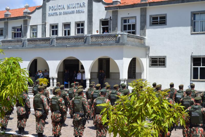 Bandidos fazem assalto vizinho ao Comando-Geral da PM, mas vítimas reagem e saem no tapa com assaltantes