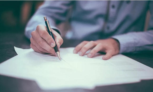 Mais de 180 concursos públicos com inscrições abertas reúnem 23,1 mil vagas no país; veja lista