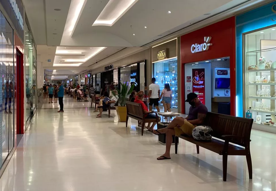 Feriado de Tiradentes nesta quinta-feira (21) modifica horário do comércio