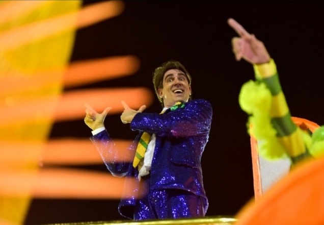 Desfile de Carnaval terá samba composto por Adnet e “Bolsonaro gay”