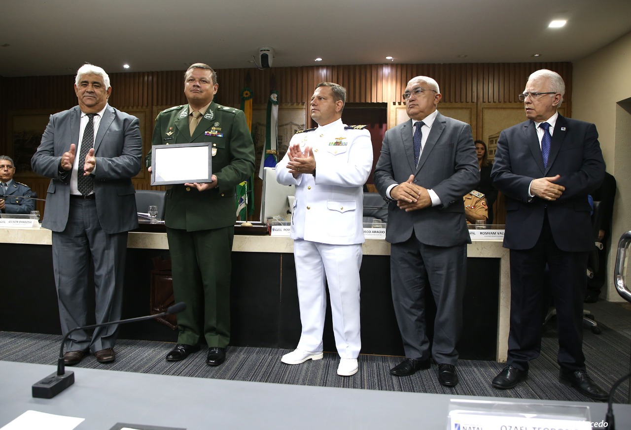 Câmara Municipal de Natal presta homenagem aos 374 anos do Exército Brasileiro
