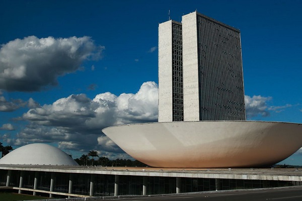 Parlamentares do RN se pronunciam sobre indulto concedido a Daniel Silveira