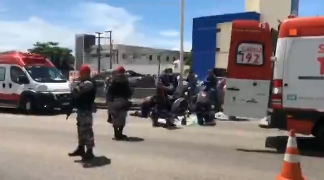 Motociclista morre ao passar mal e bater em mureta na BR-101 em Natal