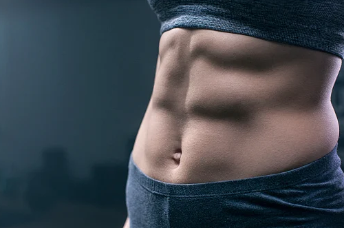 Descubra um exercício mais fácil que a prancha para definir a barriga