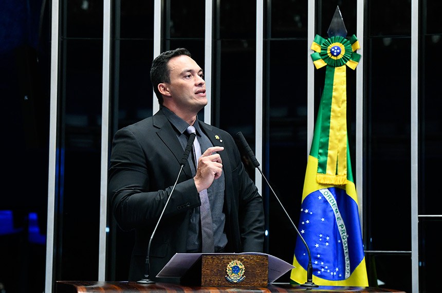 VÍDEO: Styvenson entra na Justiça contra O Globo, Antagonista, Noblat e jornalistas