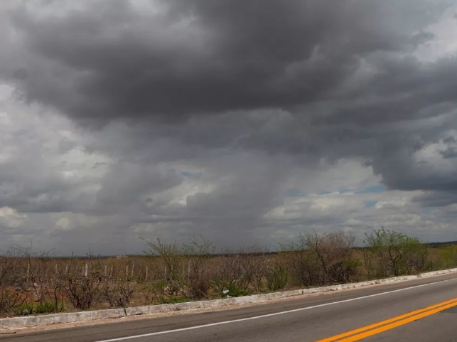 Inmet alerta para chuvas intensas em 50 cidades do RN; veja lista