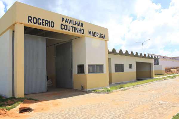 Polícia intercepta advogada com bilhetes de criminosos para presos de Penitenciária do RN